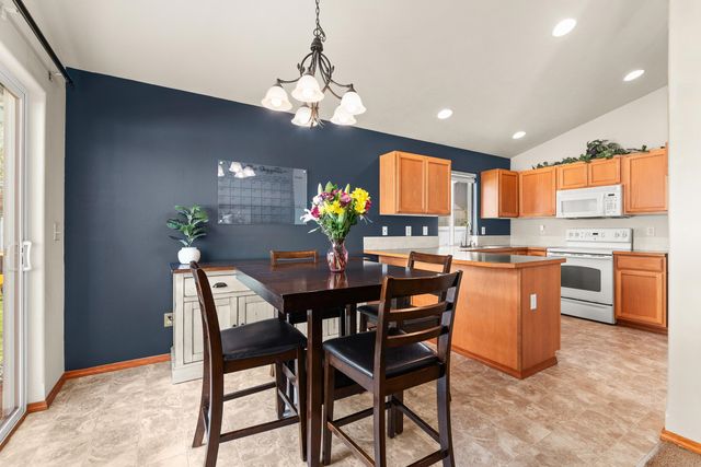 1613 E 2nd St, Deer Park, WA 99006
