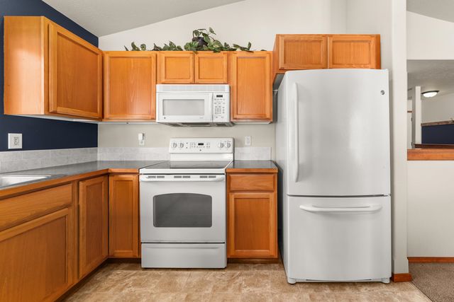 1613 E 2nd St, Deer Park, WA 99006