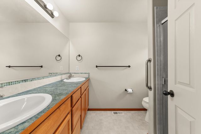 1613 E 2nd St, Deer Park, WA 99006