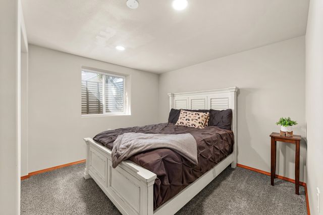1613 E 2nd St, Deer Park, WA 99006