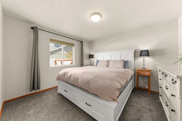 1613 E 2nd St, Deer Park, WA 99006