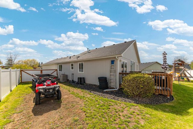 1613 E 2nd St, Deer Park, WA 99006