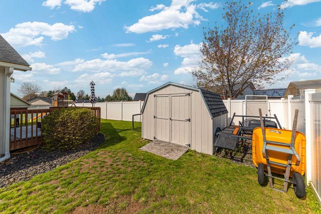 1613 E 2nd St, Deer Park, WA 99006