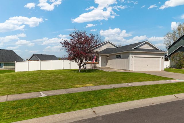 1613 E 2nd St, Deer Park, WA 99006