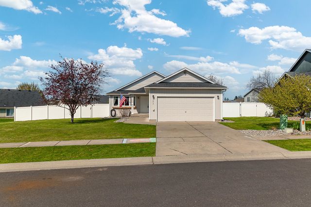 1613 E 2nd St, Deer Park, WA 99006