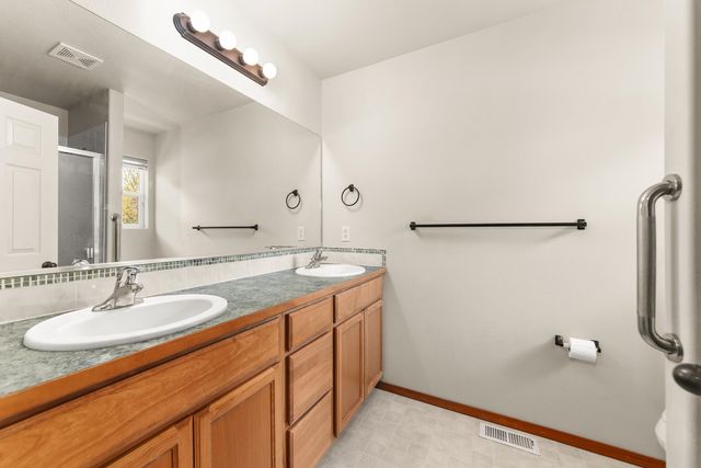 1613 E 2nd St, Deer Park, WA 99006