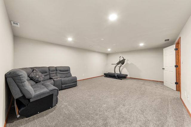 1613 E 2nd St, Deer Park, WA 99006