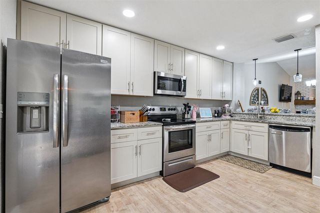 1055 KENSINGTON PARK DRIVE 603, Altamonte Springs, FL 32714