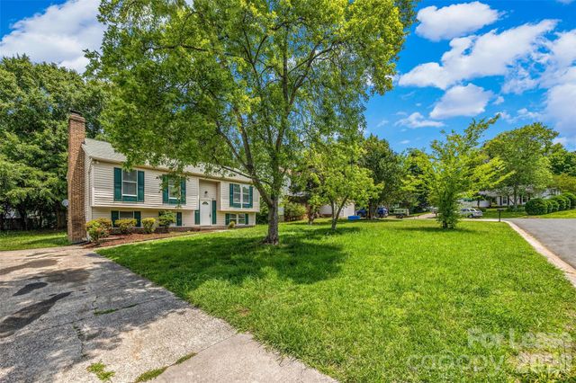 10715 Derry Drive, Charlotte, NC 28262