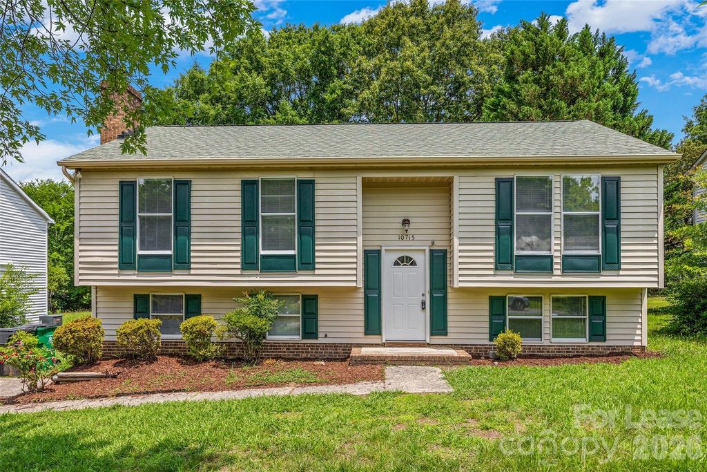 10715 Derry Drive, Charlotte, NC 28262