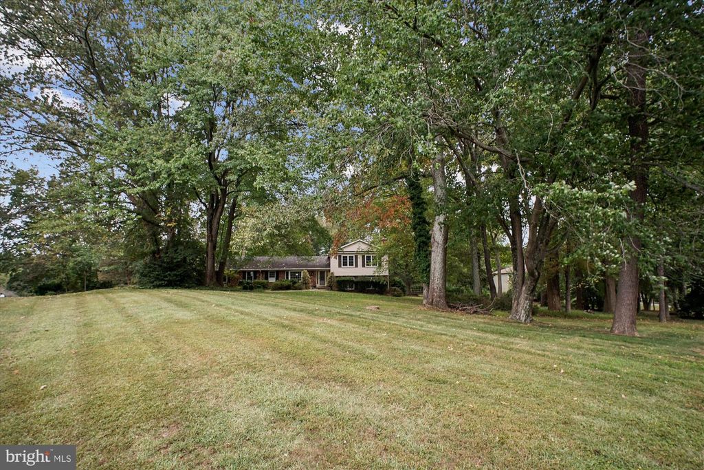 3424 TILTON VALLEY DR, Fairfax, VA 22033
