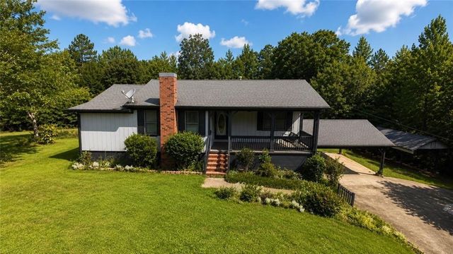962 Willow Springs Road, Dallas, GA 30132