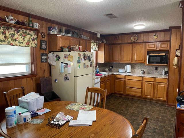 16711 Willis Dr, Little Rock, AR 72206