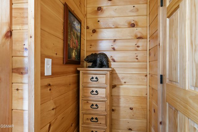 2756 Murray Ridge Road, Sevierville, TN 37876