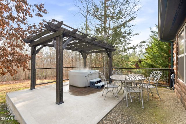 2756 Murray Ridge Road, Sevierville, TN 37876