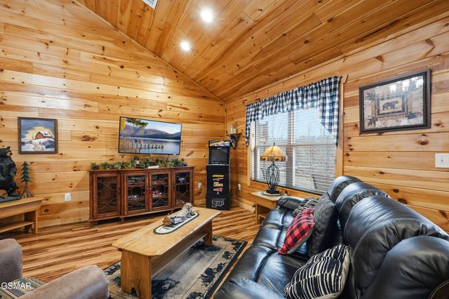 2756 Murray Ridge Road, Sevierville, TN 37876