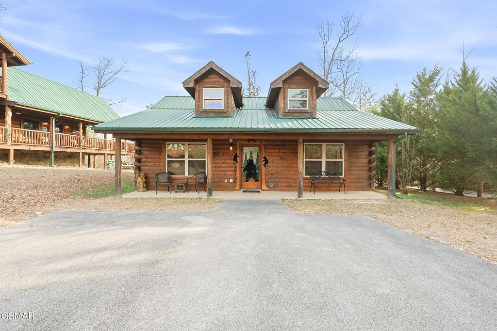 2756 Murray Ridge Road, Sevierville, TN 37876