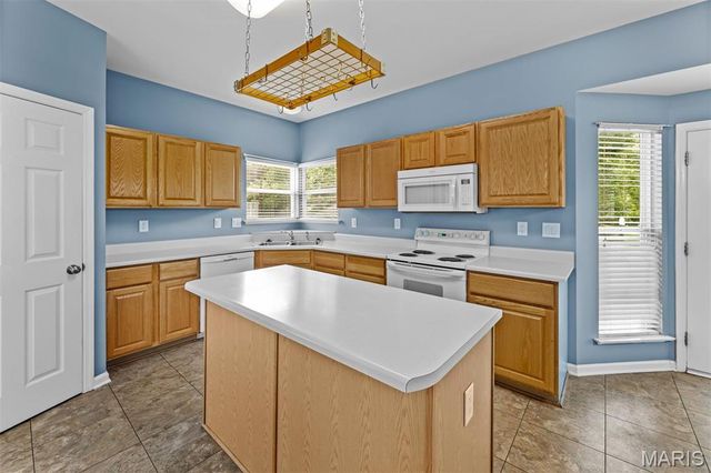 1442 Norwood Hills Drive, O'fallon, MO 63366