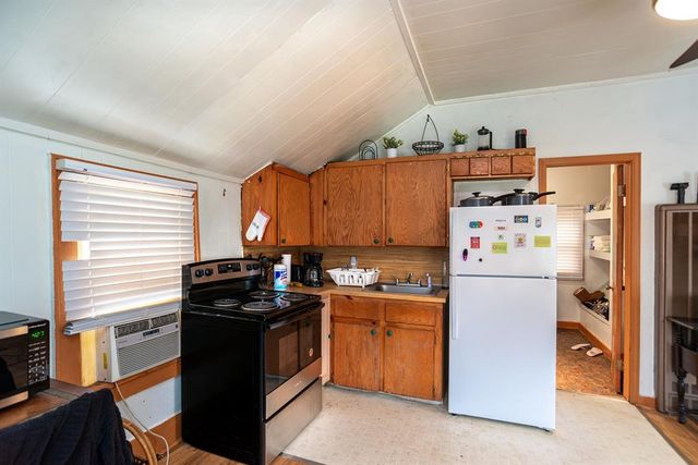 228 S Lowry Street, Stillwater, OK 74075