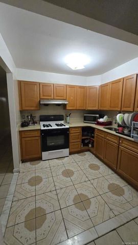 9440 121st Street, Richmond Hill S., NY 11419