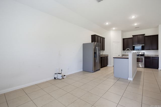 7830 Creekshore Cv, San Antonio, TX 78254
