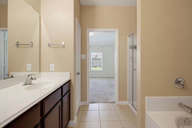 7830 Creekshore Cv, San Antonio, TX 78254