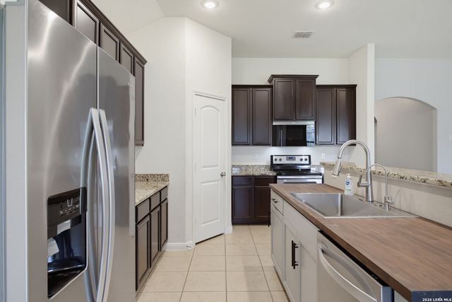 7830 Creekshore Cv, San Antonio, TX 78254