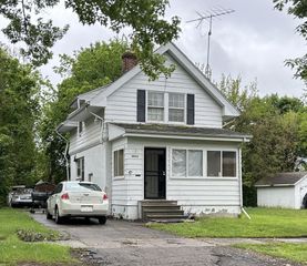 2023 Cadillac Street, Flint, MI 48504