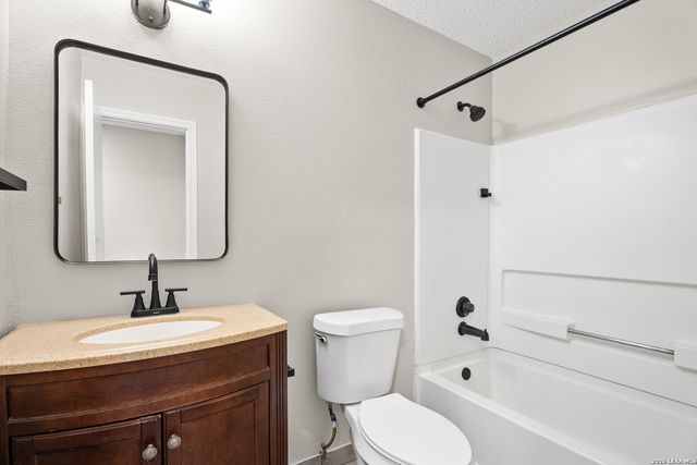 5546 Enchanted Draw, San Antonio, TX 78251