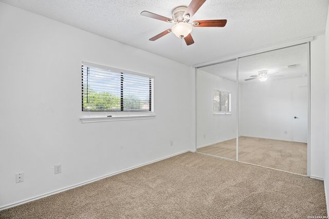 5546 Enchanted Draw, San Antonio, TX 78251