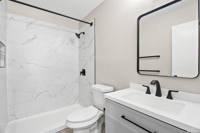 5546 Enchanted Draw, San Antonio, TX 78251