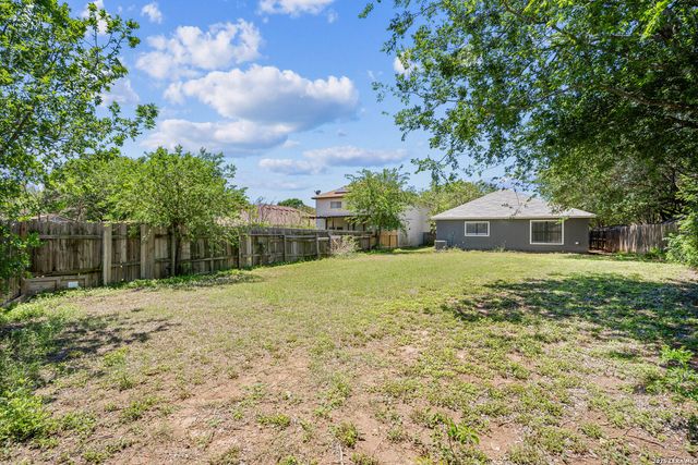 5546 Enchanted Draw, San Antonio, TX 78251