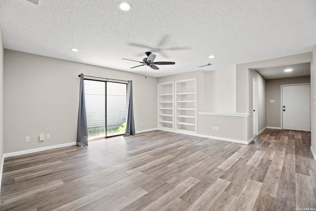 5546 Enchanted Draw, San Antonio, TX 78251