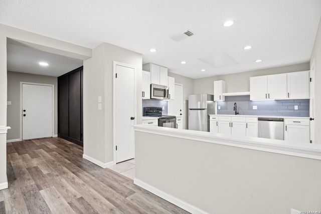 5546 Enchanted Draw, San Antonio, TX 78251