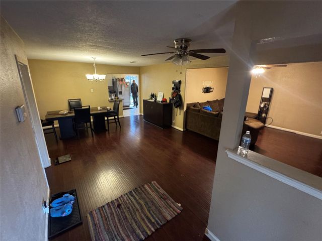 10206 Chesterfield Drive, Houston, TX 77051