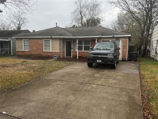 10206 Chesterfield Drive, Houston, TX 77051