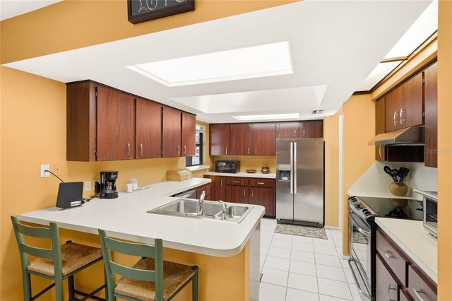 906 TROPICAL DRIVE, Bradenton, FL 34208