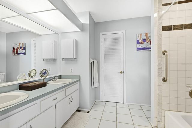 906 TROPICAL DRIVE, Bradenton, FL 34208