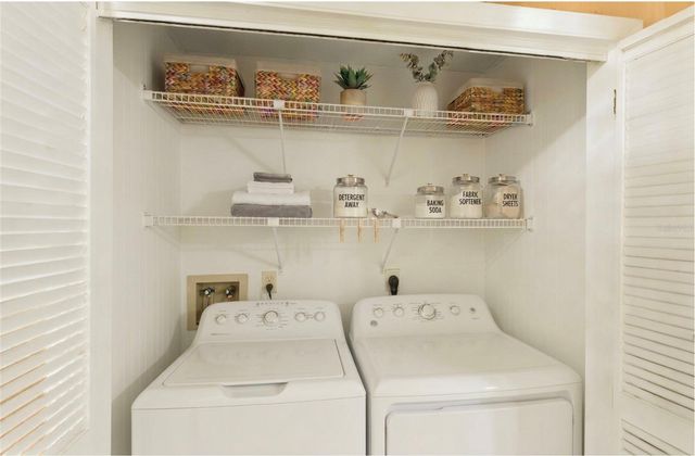 906 TROPICAL DRIVE, Bradenton, FL 34208