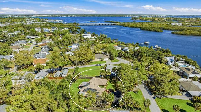 906 TROPICAL DRIVE, Bradenton, FL 34208