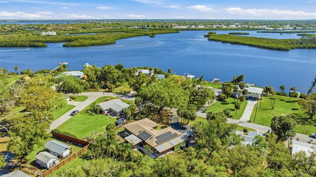 906 TROPICAL DRIVE, Bradenton, FL 34208