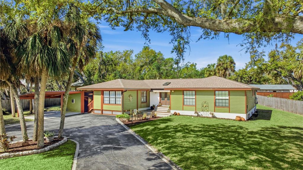 906 TROPICAL DRIVE, Bradenton, FL 34208