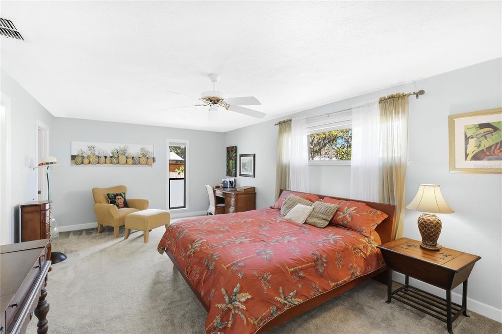 Image 20 of property listing at 906 TROPICAL DRIVE, Bradenton, FL 34208