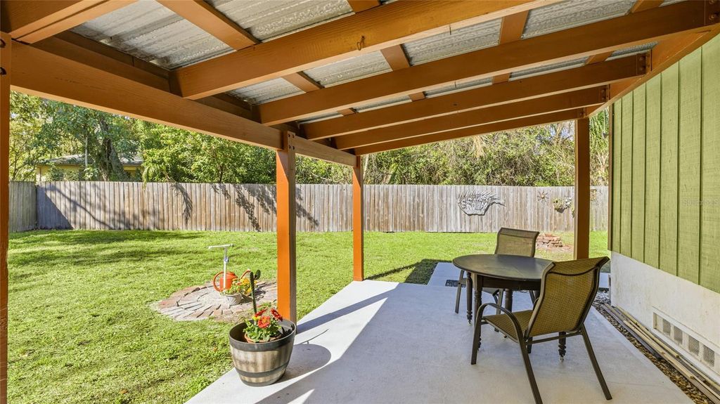 Image 38 of property listing at 906 TROPICAL DRIVE, Bradenton, FL 34208