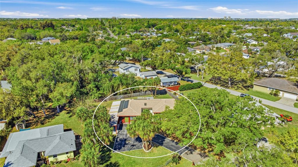 Image 49 of property listing at 906 TROPICAL DRIVE, Bradenton, FL 34208