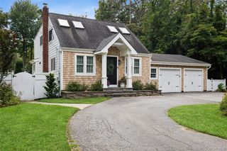 351 Forest Lane, Smithtown, NY 11787