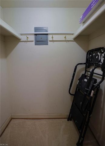 15 Towne Square DR, Newport News, VA 23607