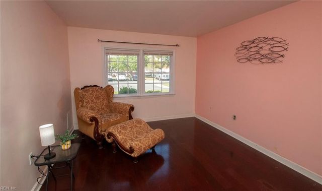 15 Towne Square DR, Newport News, VA 23607