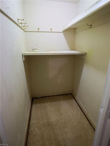 15 Towne Square DR, Newport News, VA 23607