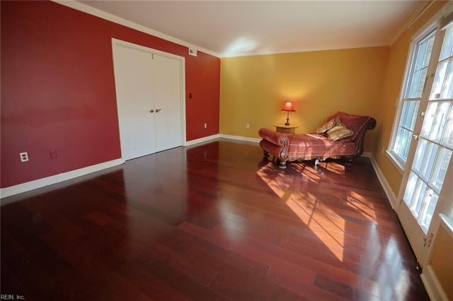 15 Towne Square DR, Newport News, VA 23607